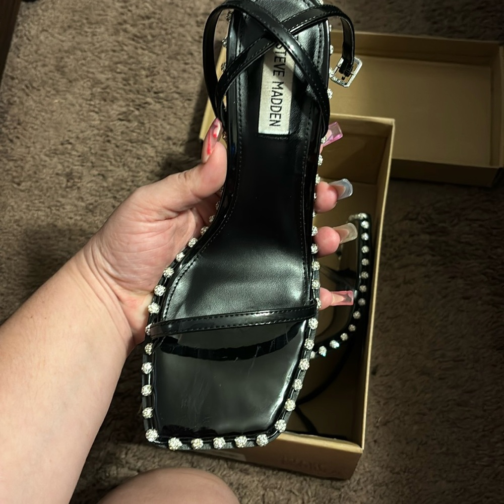 Steve Madden black Zelle Heels